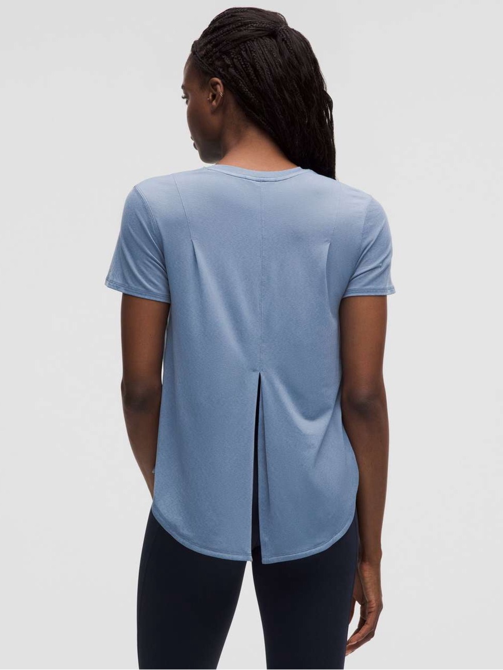 Lululemon Lightweight Split-Back Training T-Shirt in Washed Denim